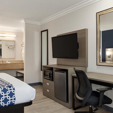 Quality Inn Lake Elsinore I-15 Екстериор снимка