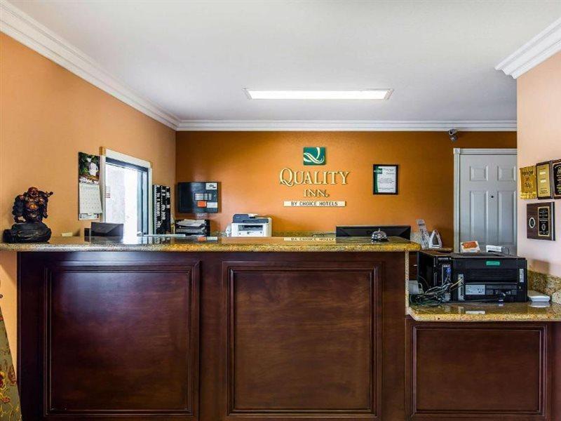 Quality Inn Lake Elsinore I-15 Екстериор снимка