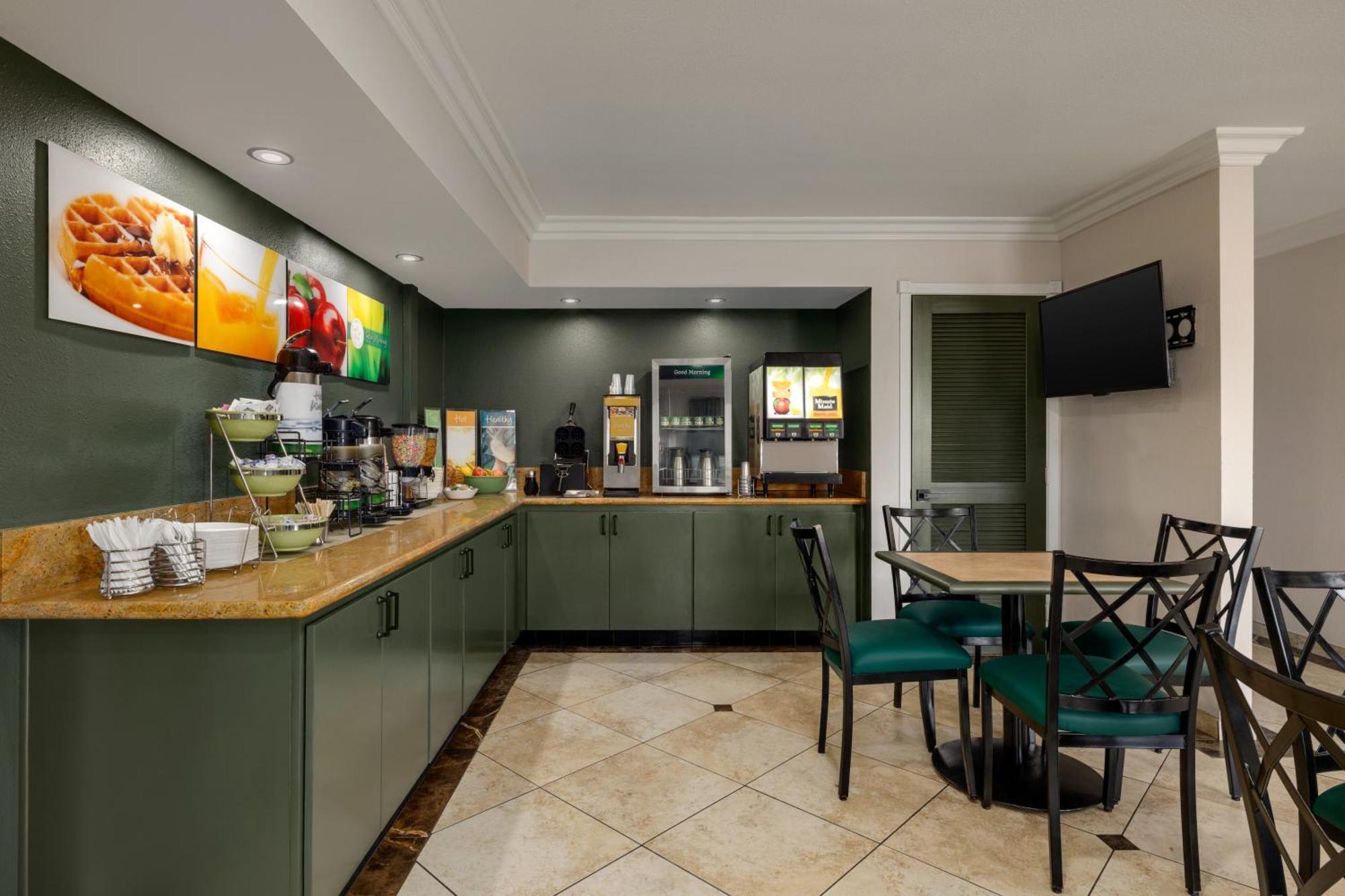 Quality Inn Lake Elsinore I-15 Екстериор снимка
