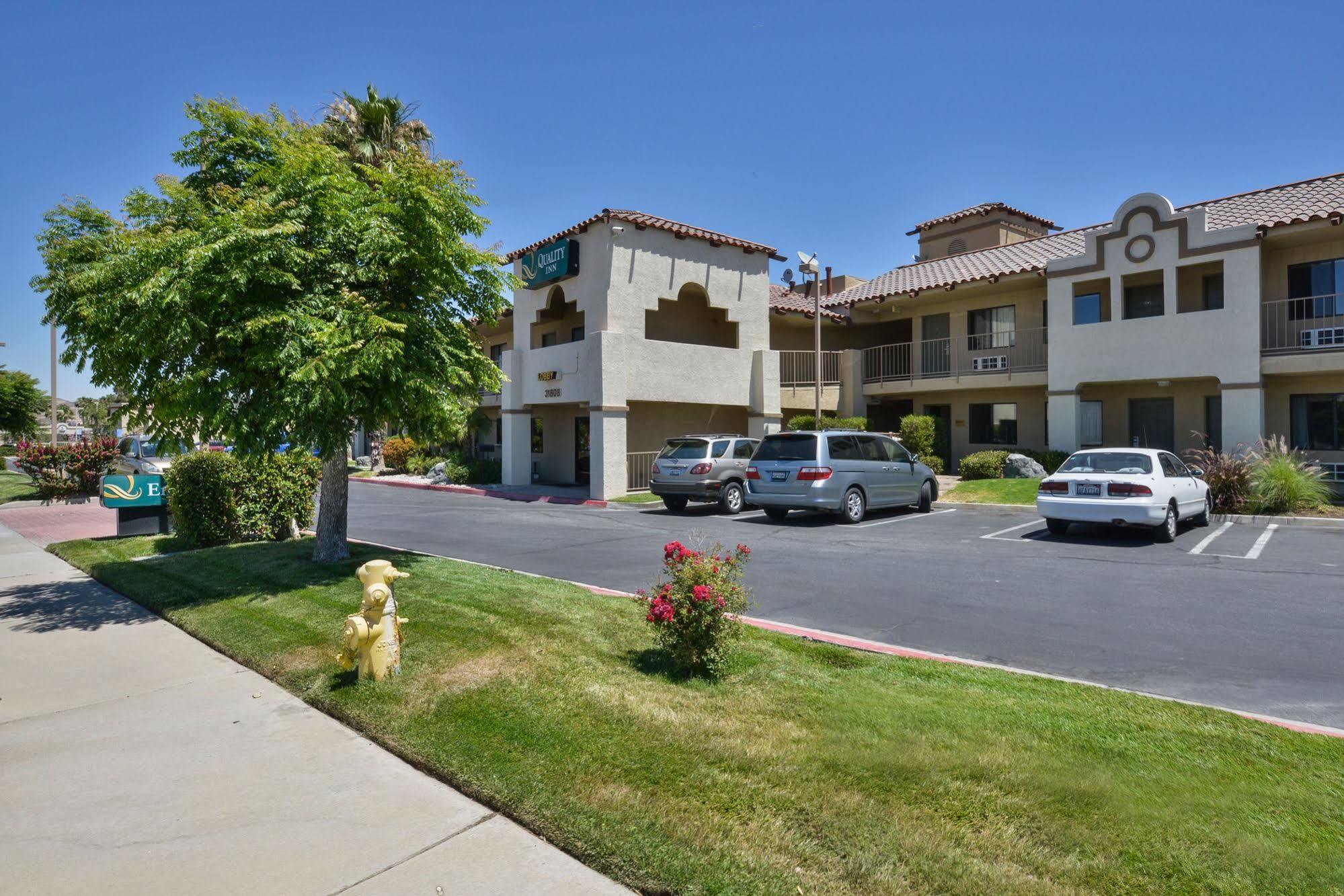 Quality Inn Lake Elsinore I-15 Екстериор снимка